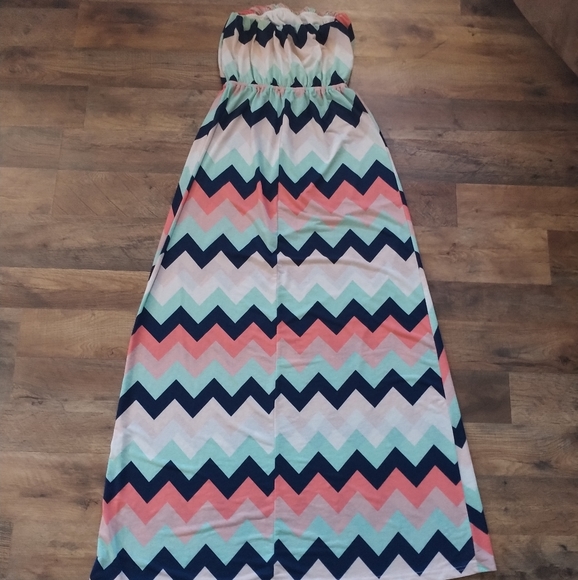 Women's Chevron Ankle length dress - Picture 2 of 4